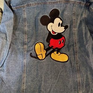 NWT Forever 21 Men’s embroidered Mickey denim jacket.